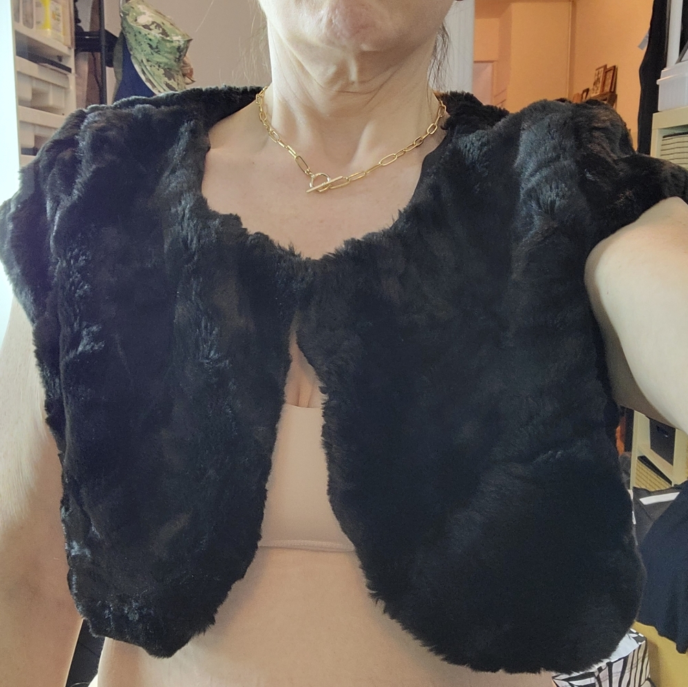 Black Faux Fur Bolero Jacket Size XL